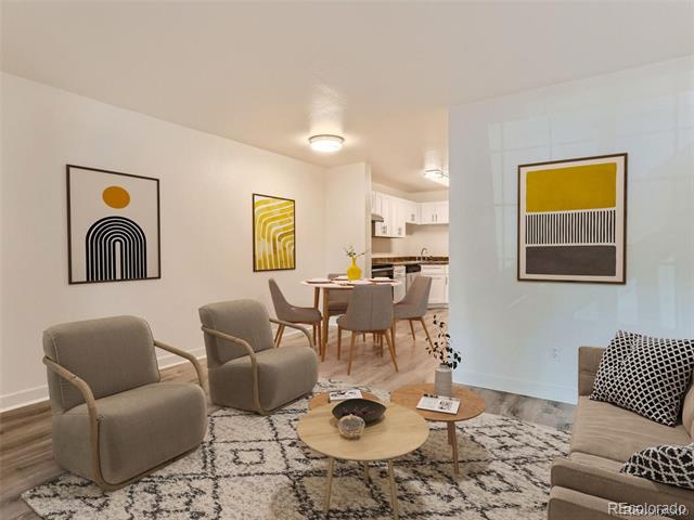165 S Sable Boulevard Unit: R19