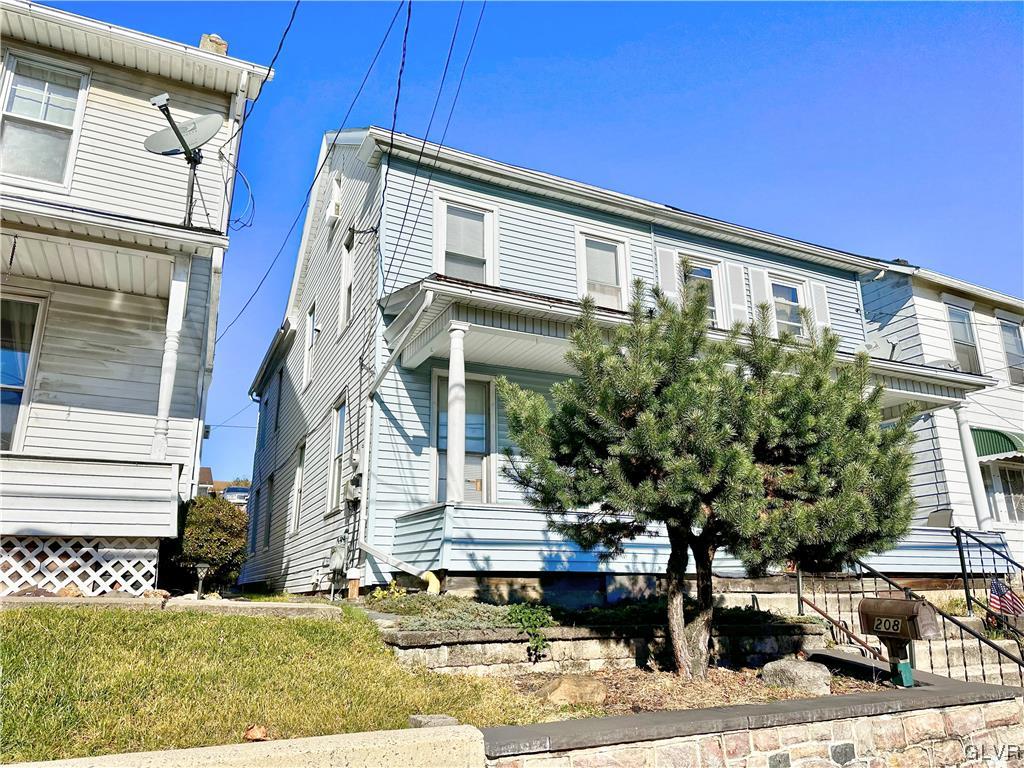 208 Chestnut Street