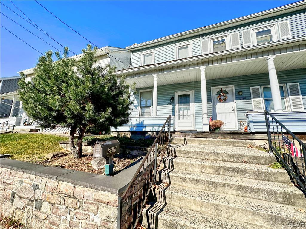 208 Chestnut Street