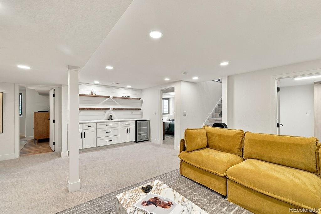 2655 N Locust Street