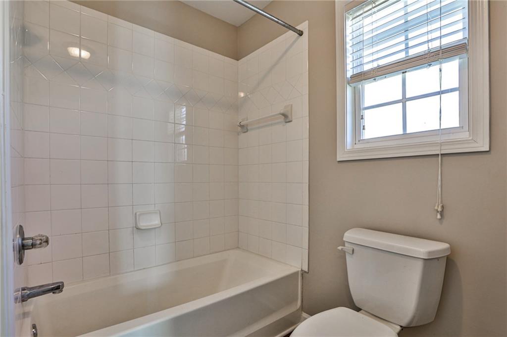 530 Gracelyn Court SW