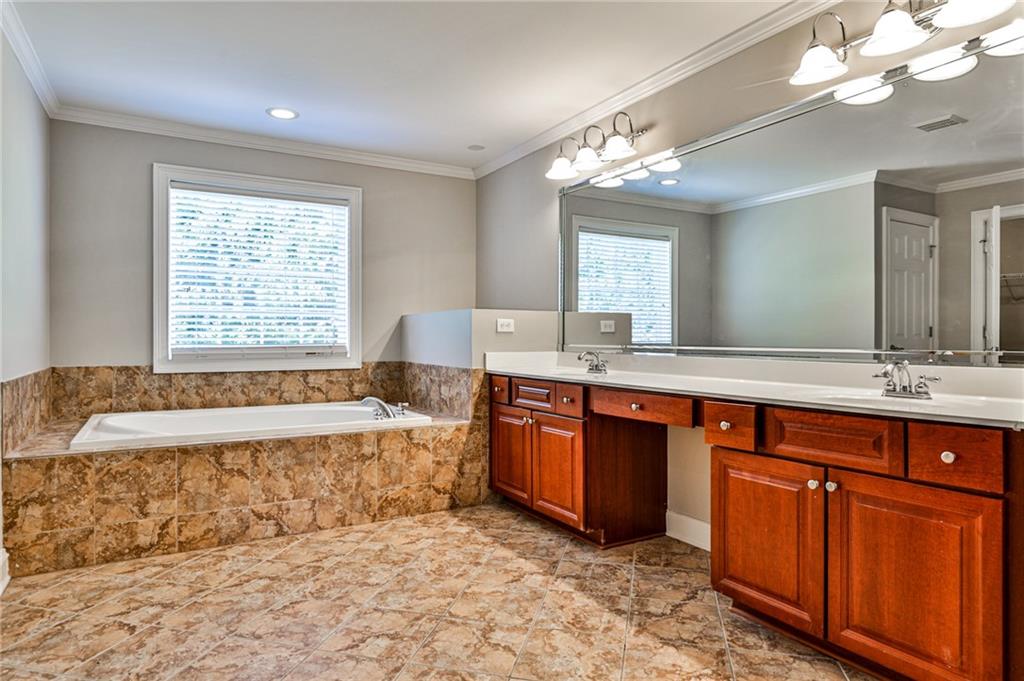 530 Gracelyn Court SW