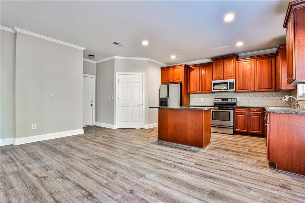 530 Gracelyn Court SW