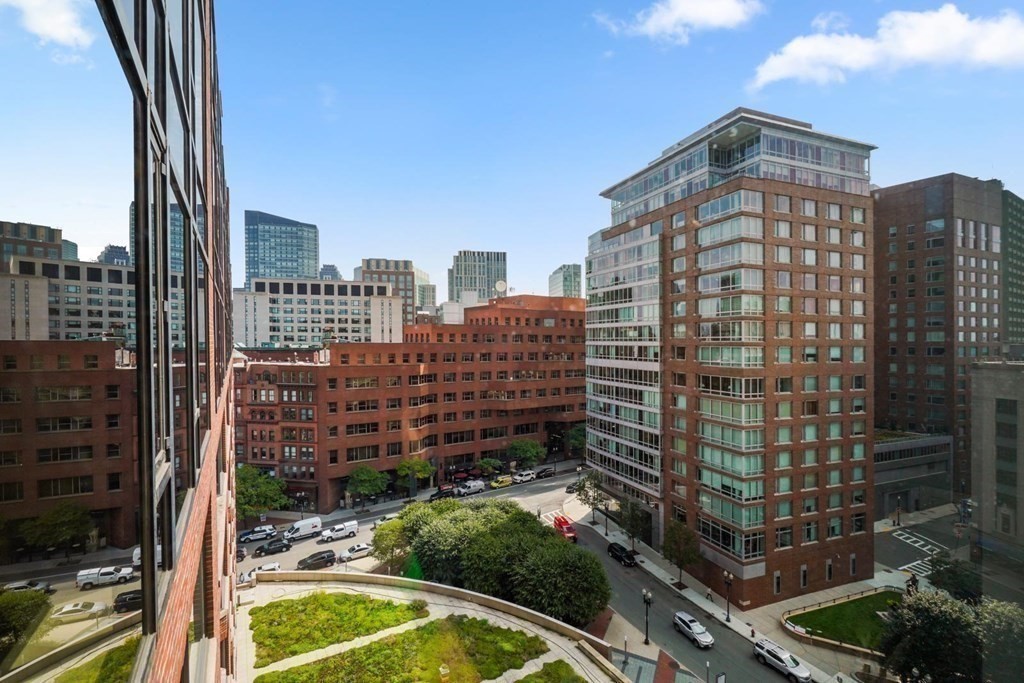 220 Boylston # 1008