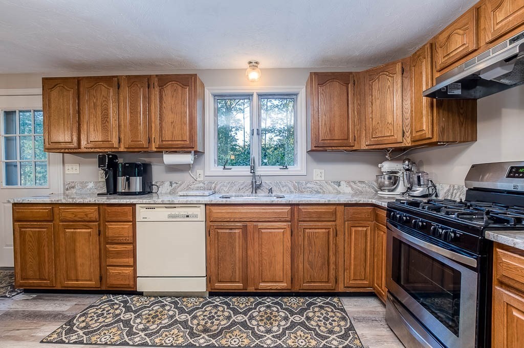 16 Creeping Jenny Ln