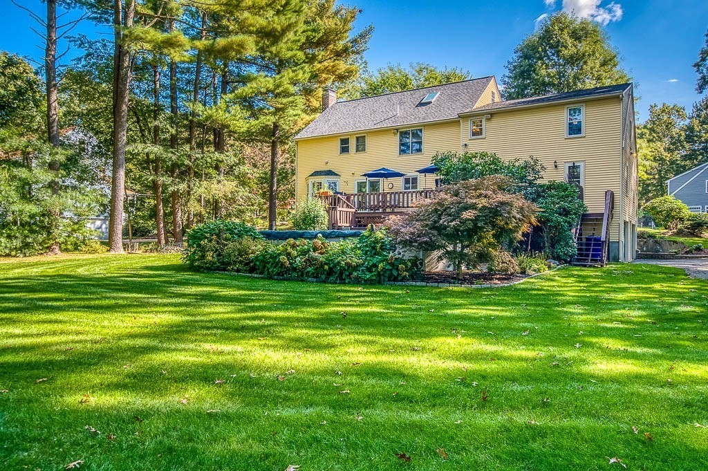 16 Creeping Jenny Ln