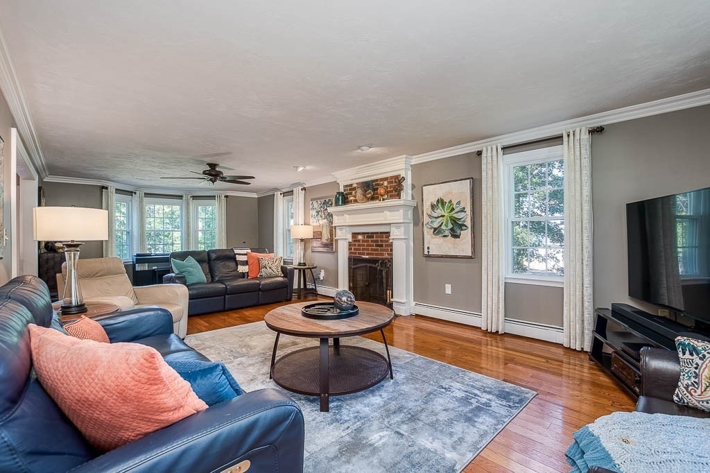 16 Creeping Jenny Ln