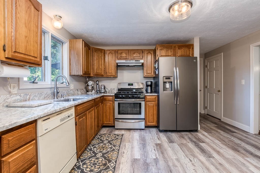 16 Creeping Jenny Ln