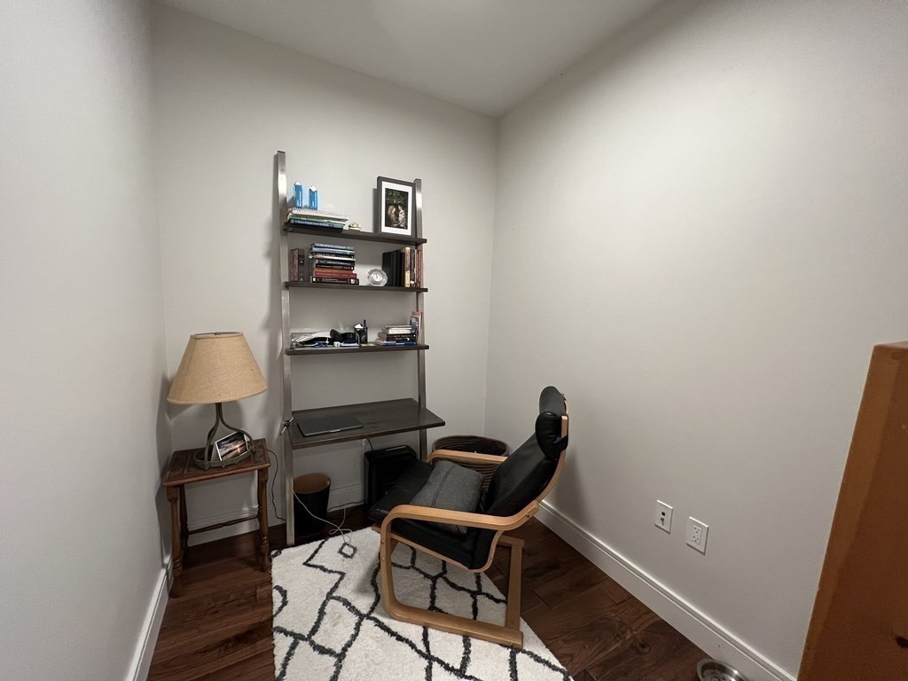 99 Sumner # 221