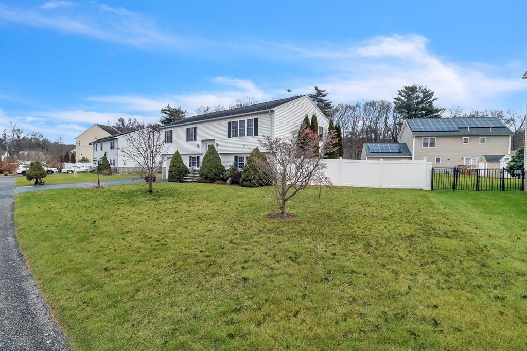 45 Sunny Ave