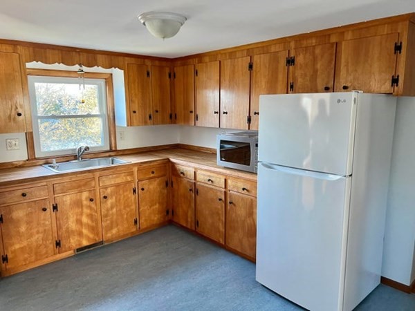 171 Edgewater W # 1