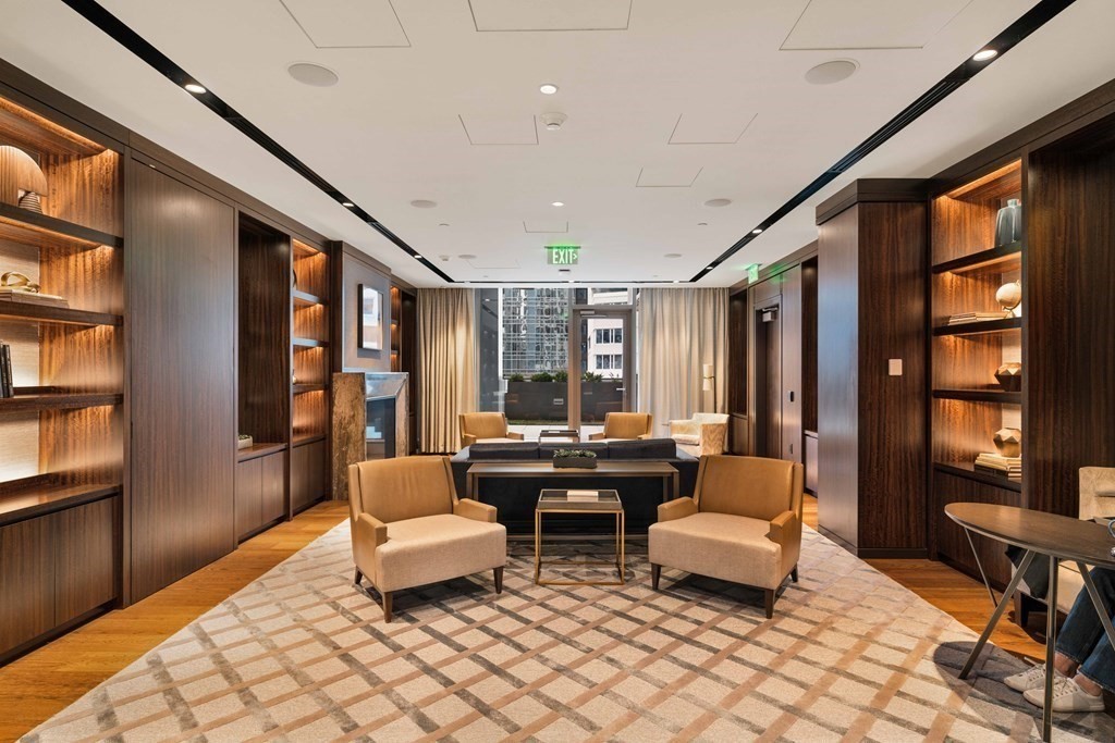 133 Seaport Blvd. # 1715