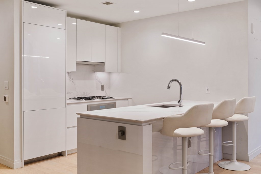 133 Seaport Blvd. # 1715