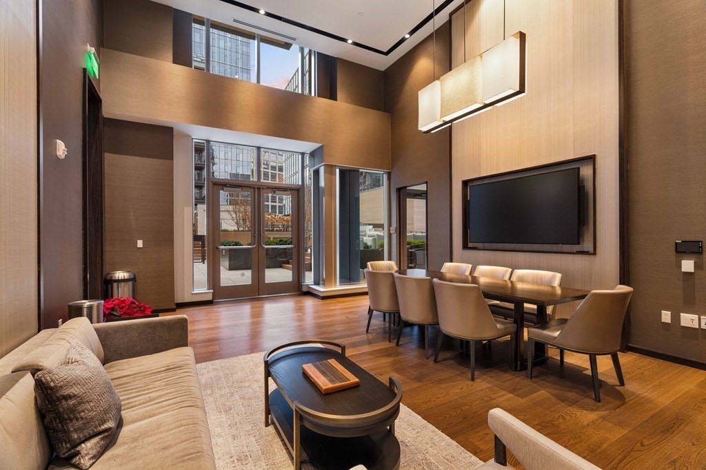 133 Seaport Blvd. # 1715