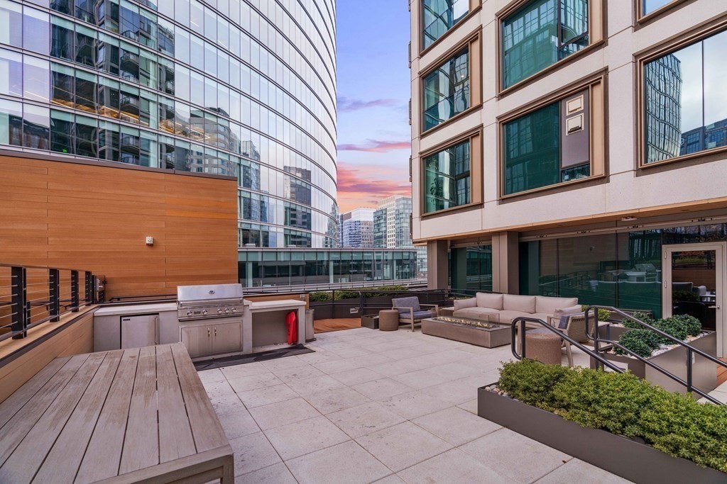 133 Seaport Blvd. # 1715