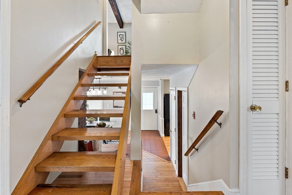 9 Fuller Rd