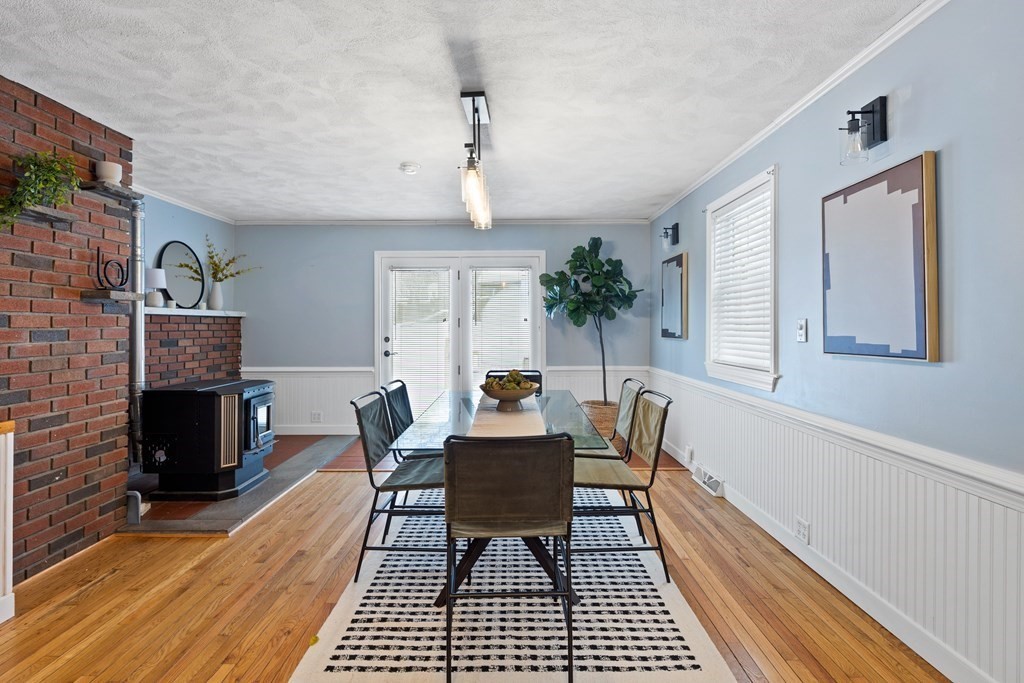 9 Fuller Rd
