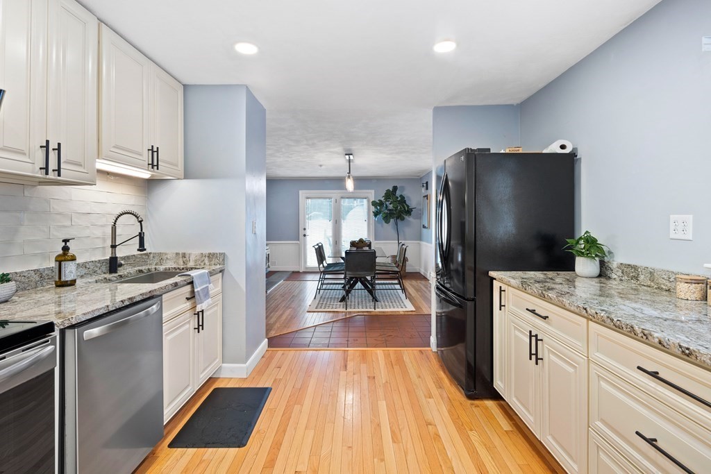 9 Fuller Rd