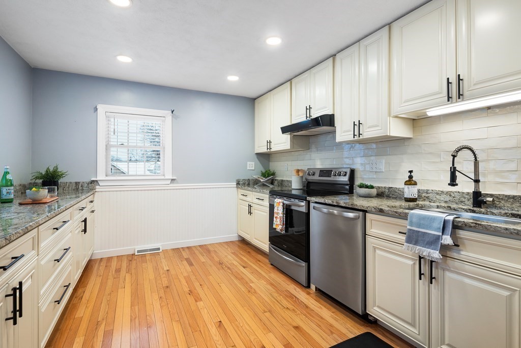 9 Fuller Rd
