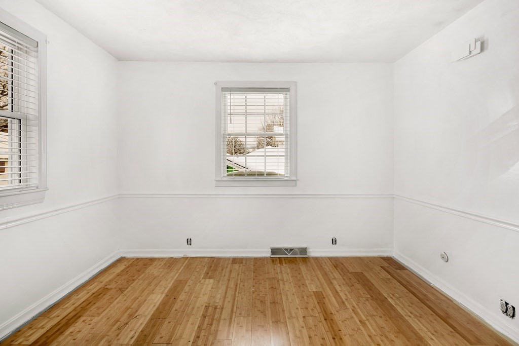 9 Fuller Rd