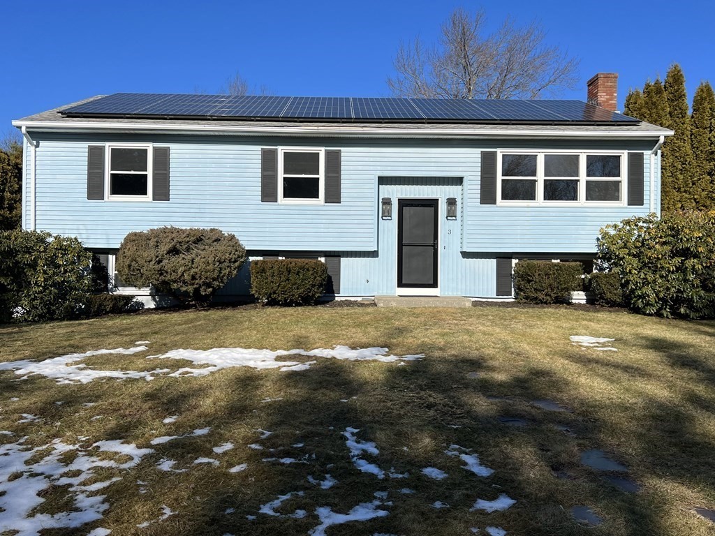 3 Carriage Dr