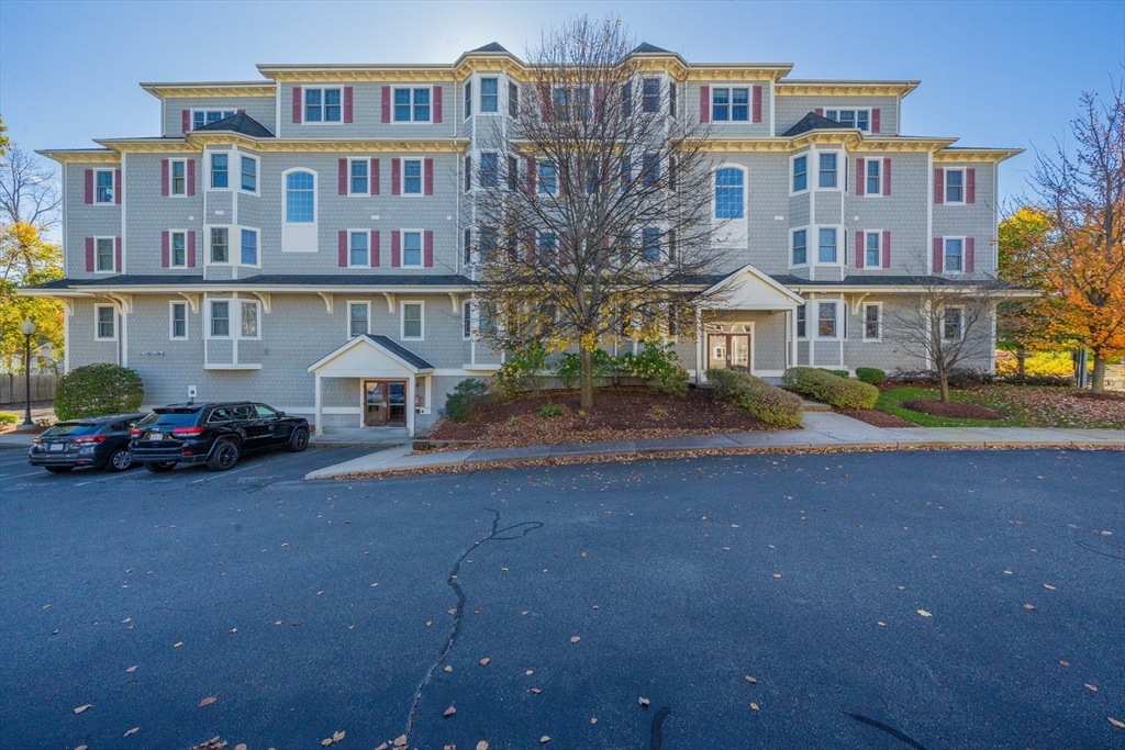 391 Pleasant St # 303