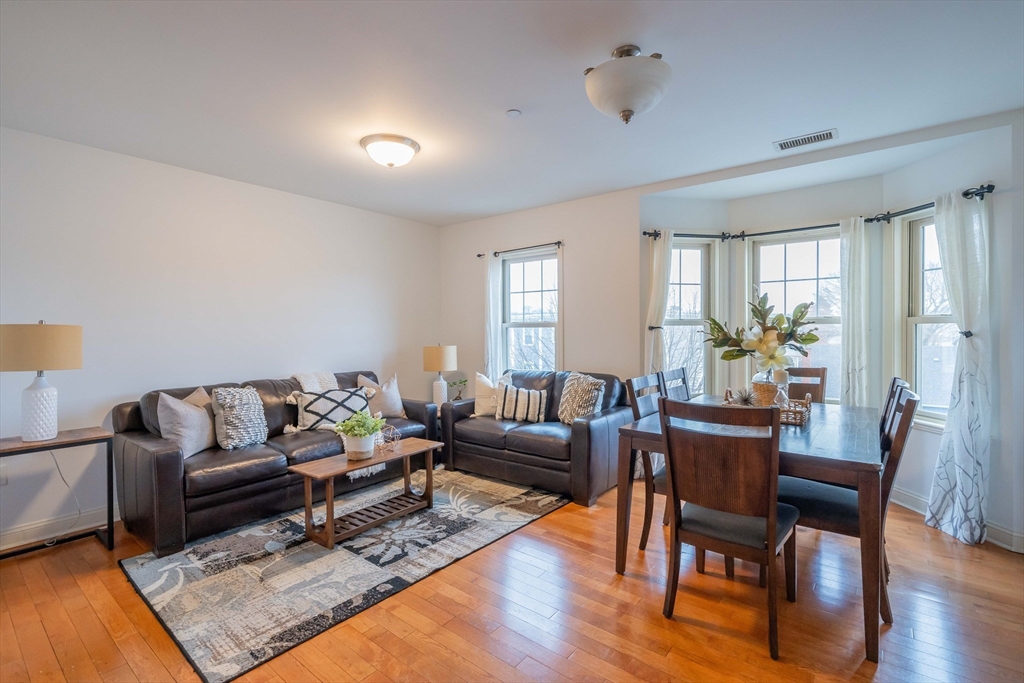 391 Pleasant St # 303