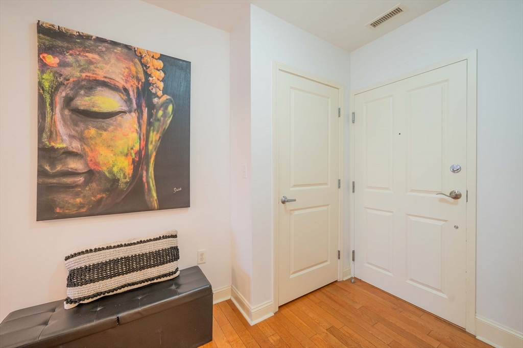 391 Pleasant St # 303
