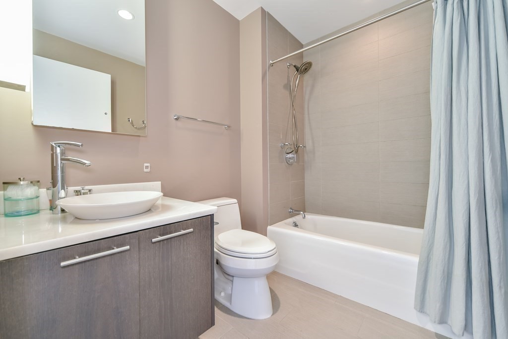 110 Stuart Street # 16B