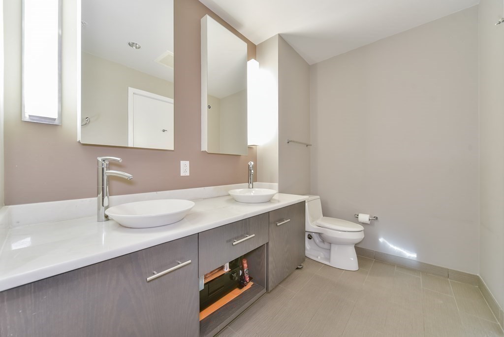 110 Stuart Street # 16B