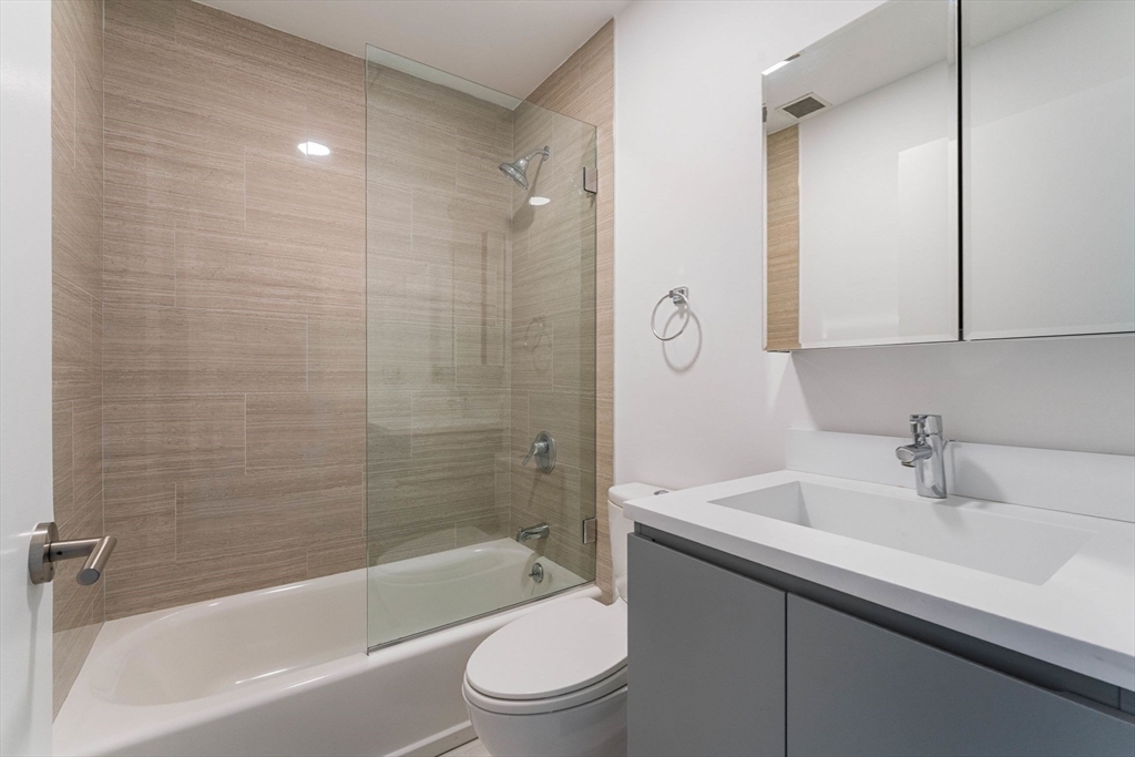 425 Boylston Street # 801