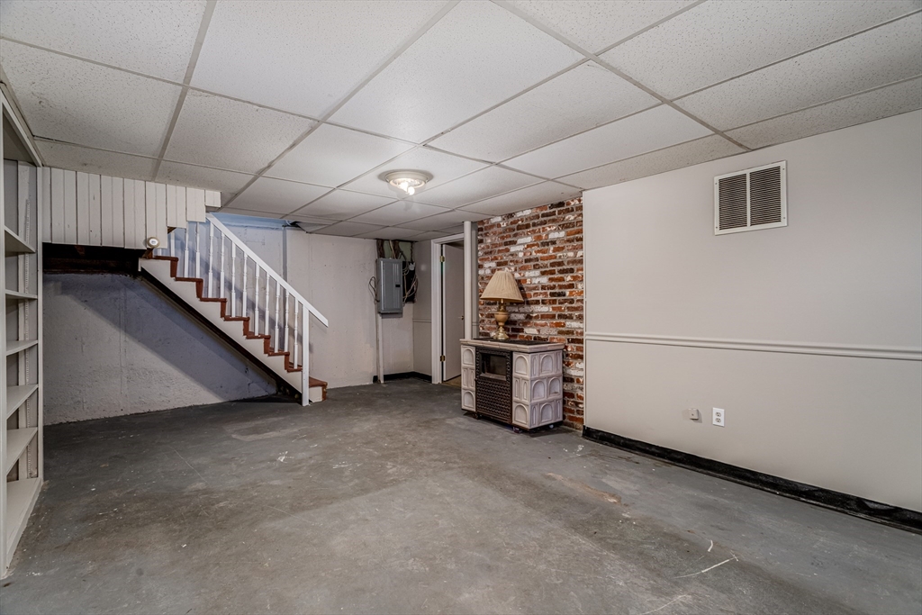 319 Lake Avenue
