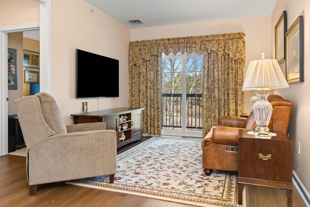 62 Abigail Way # 4002