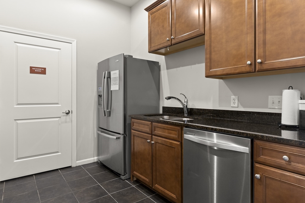 62 Abigail Way # 4002
