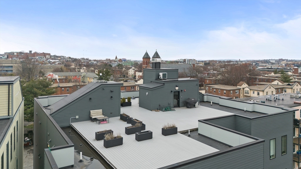 48 Gold St # 102