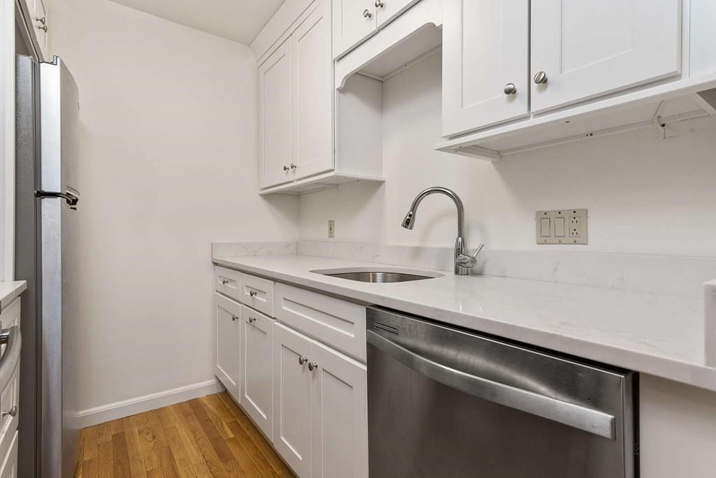 19 Wiget Street # 302
