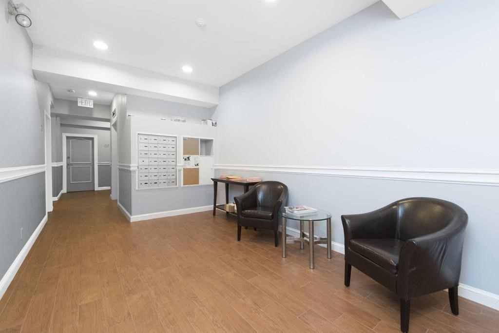 19 Wiget Street # 302