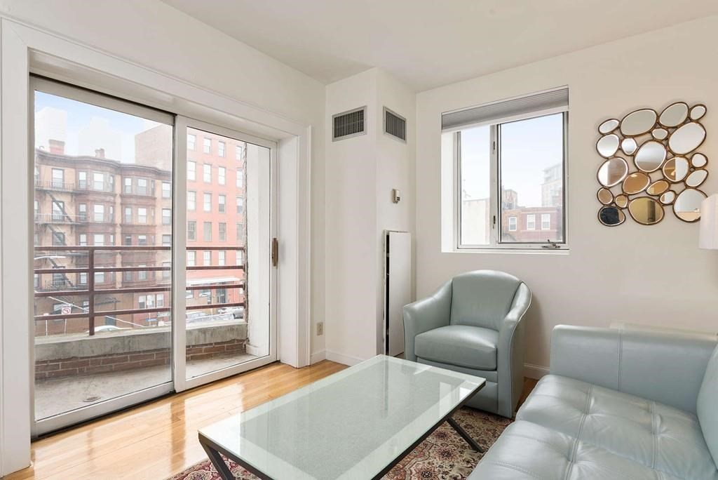19 Wiget Street # 302