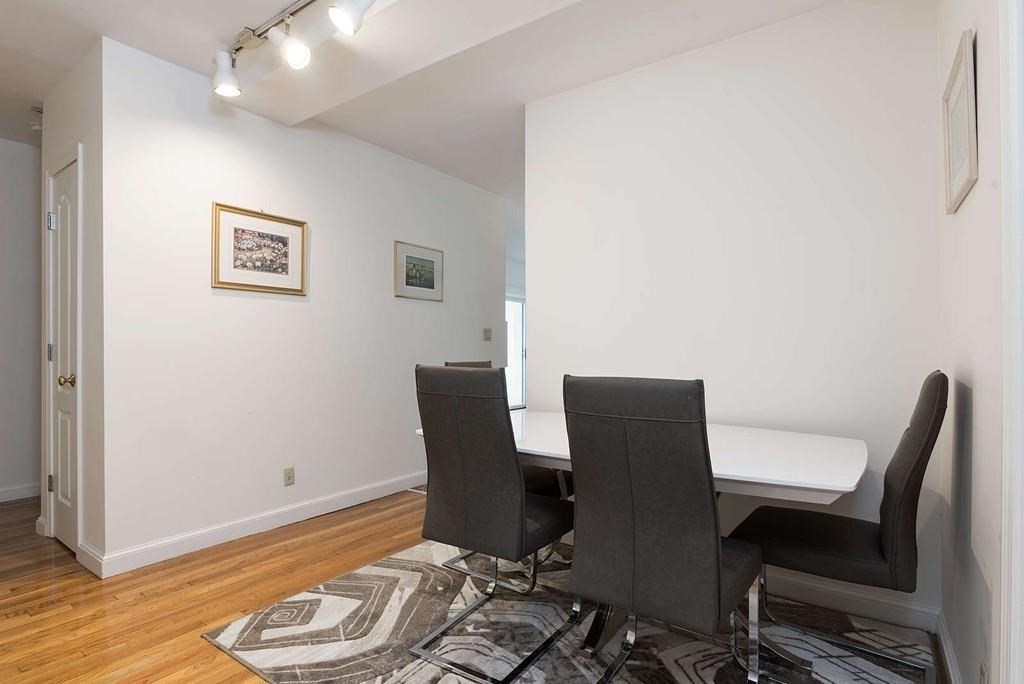 19 Wiget Street # 302