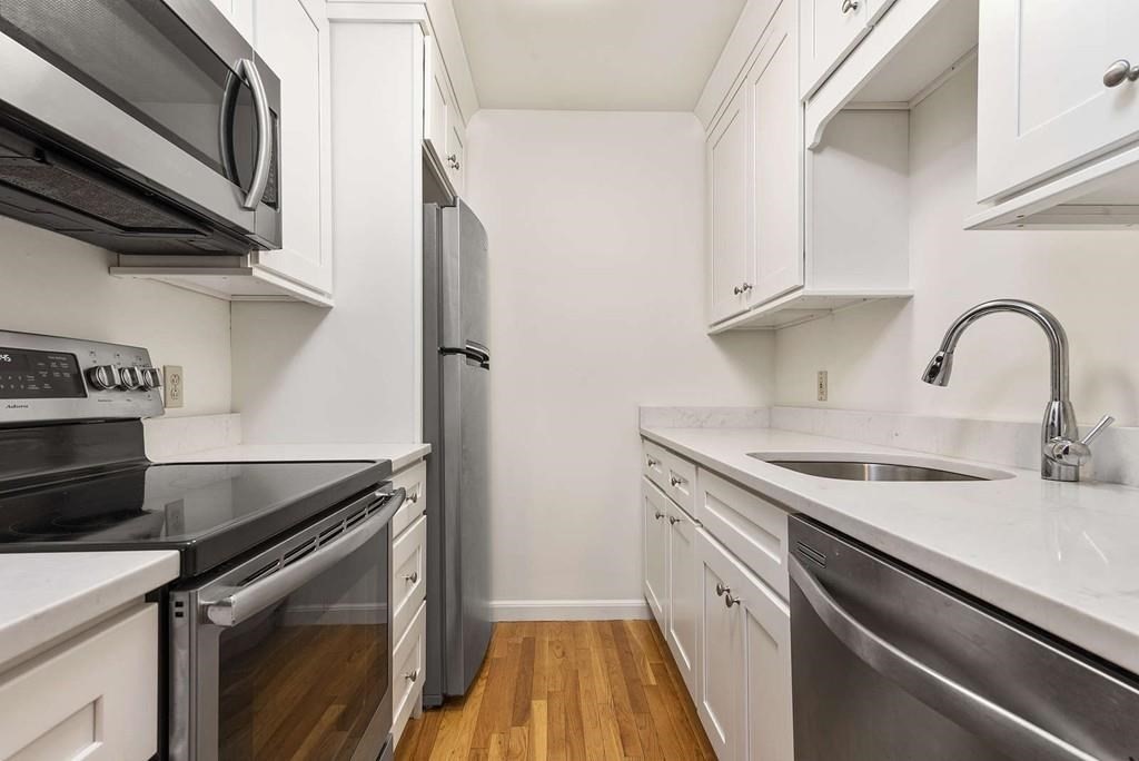 19 Wiget Street # 302