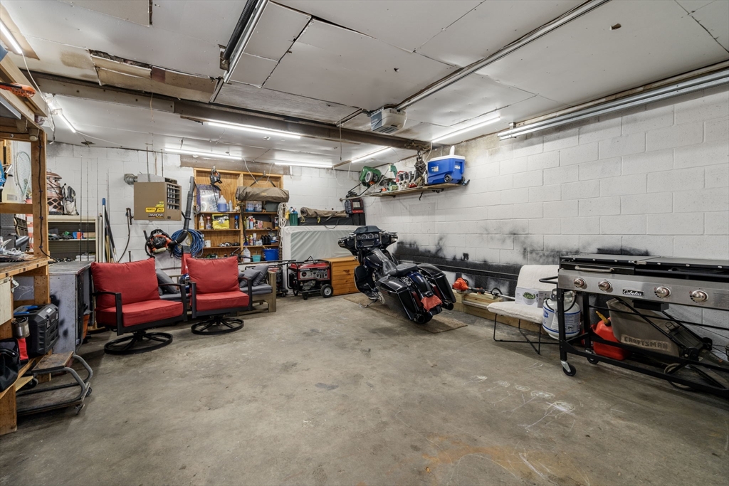 2 Keefe Ct