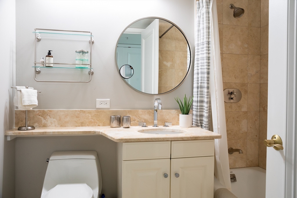 3 Avery Street # 604