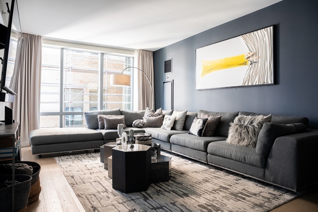 3 Avery Street # 604