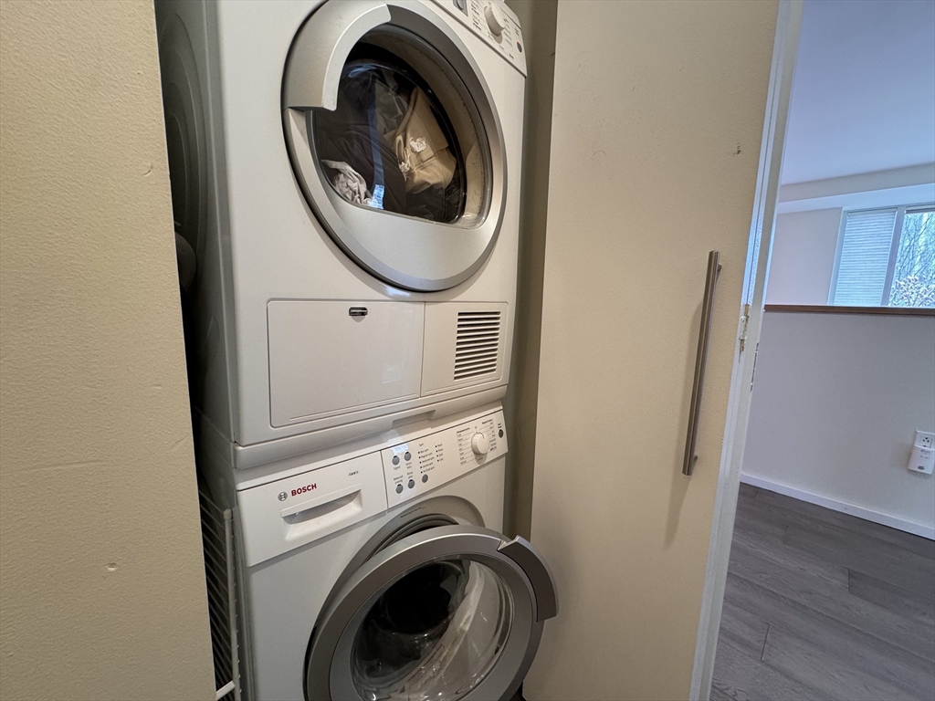 1 Earhart Street # 103