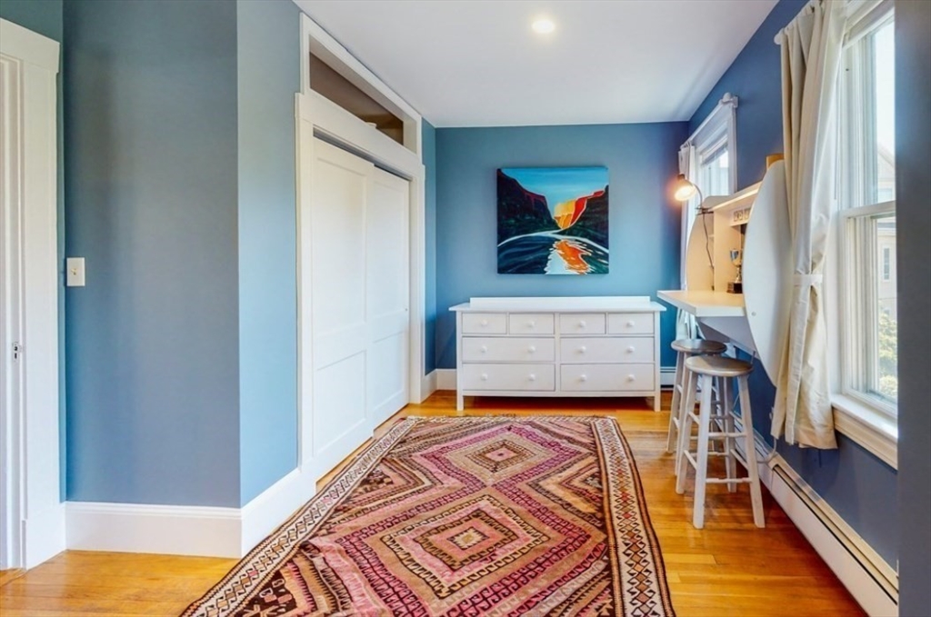 150 Lakeview Ave # 2