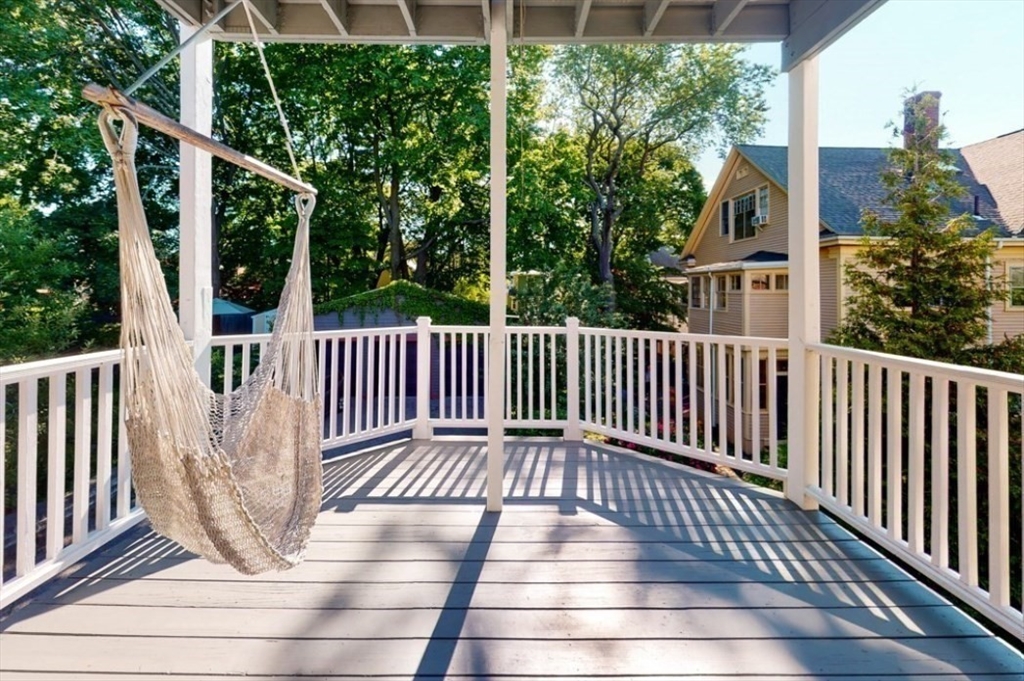 150 Lakeview Ave # 2