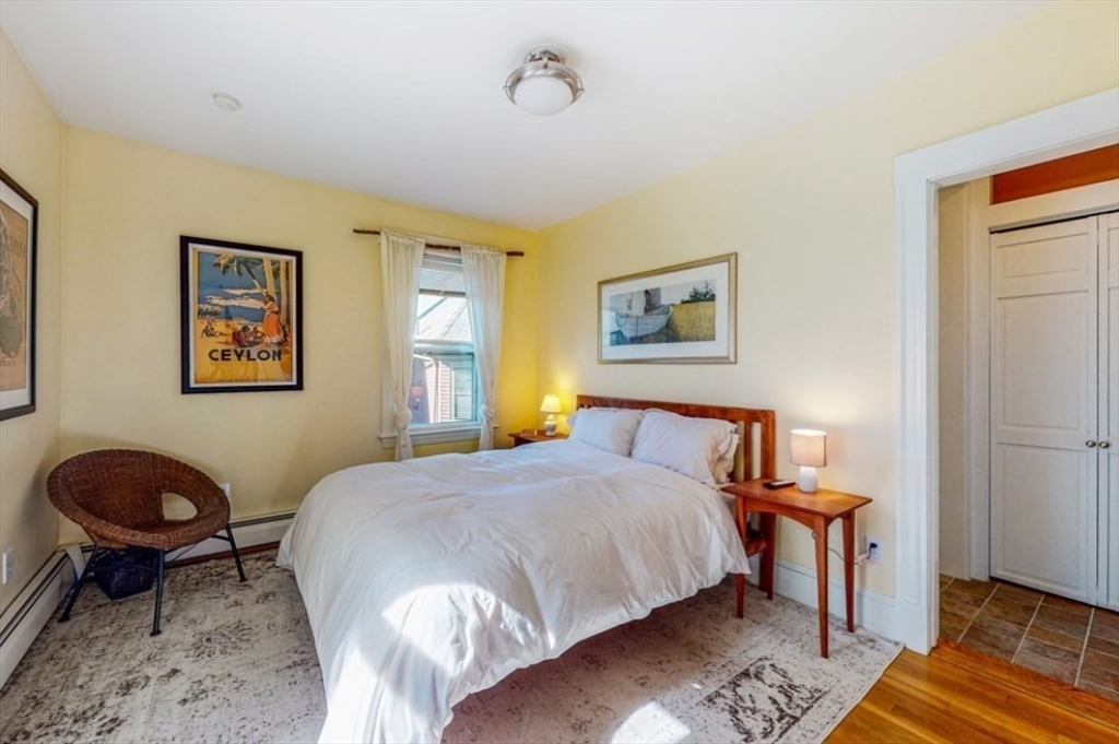 150 Lakeview Ave # 2