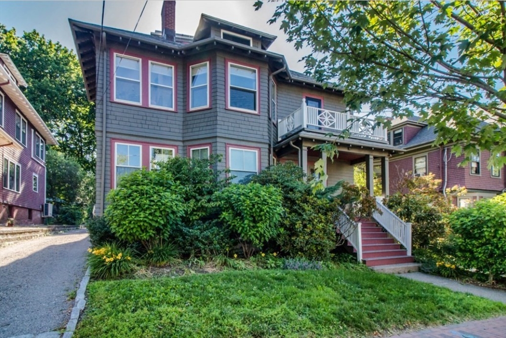 150 Lakeview Ave # 2