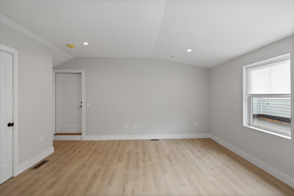 186 Bedford Street # 206