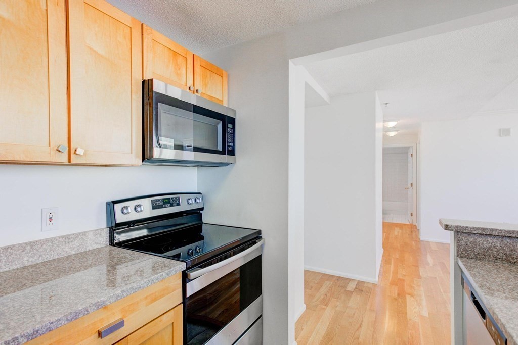 169 Monsignor O'brien Hwy # 802